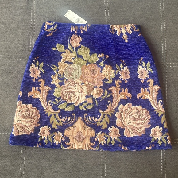 Sold‼️Anthropologie Skirt - Picture 3 of 3